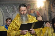 Молебен с акафистом святителю Спиридону Тримифунтскому возглавил Преосвященнейший Феодор, епископ Алатырский и Порецкий.