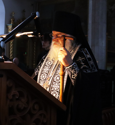 Понедельник первой седмицы Великого поста, великое повечерие с чтением Великого покаянного канона преподобного Андрея Критского.