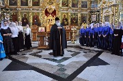 Певческие коллективы в Троицком соборе монастыря.