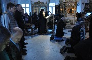 Покаянный канон преподобного  Андрея Критского читает отец наместник.