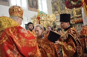 Награждается правом ношения золотого креста иерей Рустик, второй священник на подворье обители.
