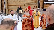 Крестный ход вокруг храма