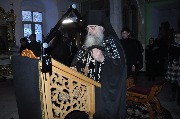 Великий канон прп. Андрея Критского читает наместник обители архимандрит Василий.