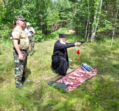 Архимандрит Василий принял участие в летних военно-полевых сборах Детской полицейской академии