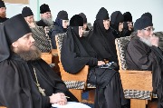Участники секции по монашеству в актовом зале Епархиального центра подготовки церковных специалистов имени святителя Гурия Казанского .